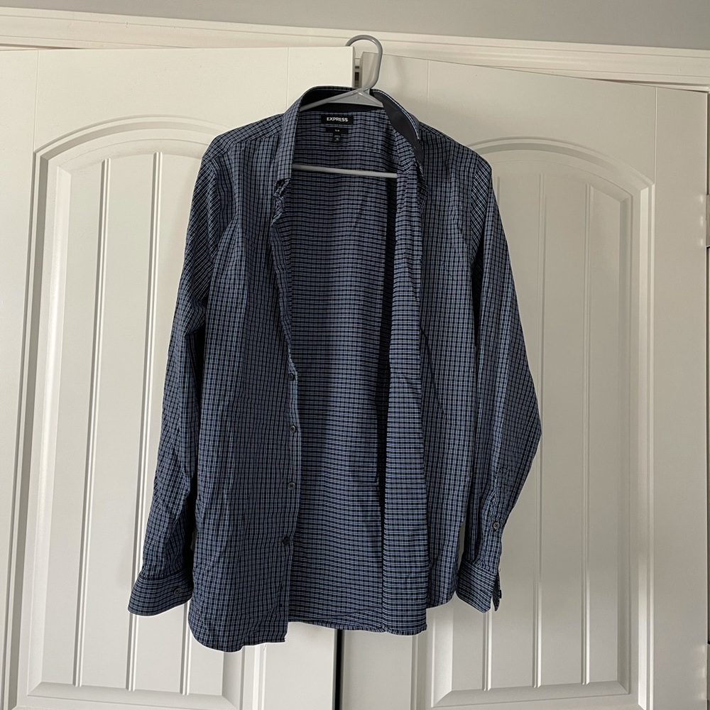 Express button down